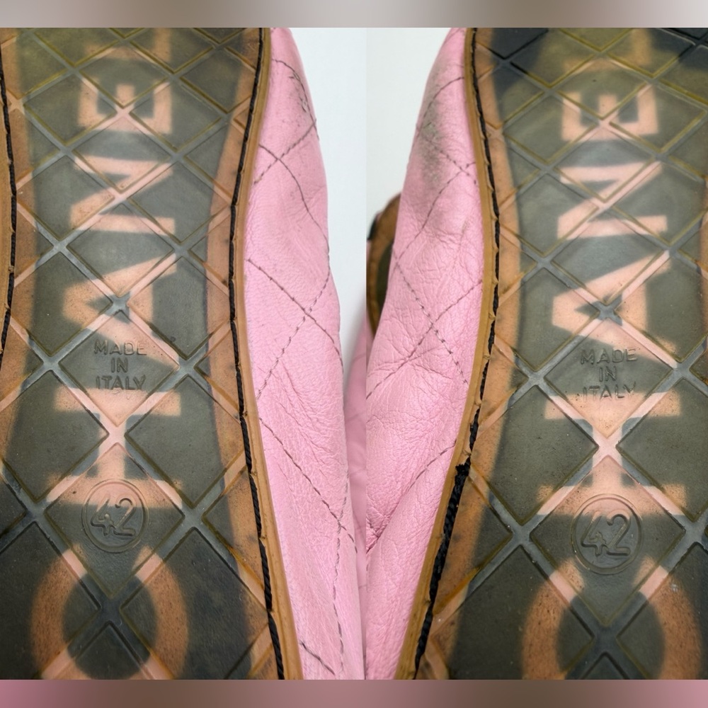 Vintage Authentic Chanel Cambon Ballet Flats~ in Pink/Black Quilted Leather - Picture 8 of 16